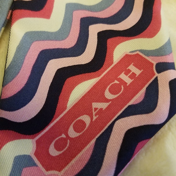 🍃MINT🍃Coach🎉Signature C Scarf - Picture 2 of 4